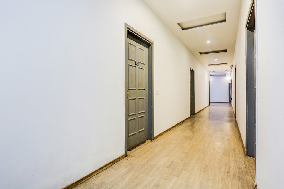 Super Townhouse Rohini Sector 23, Pitampura - Rohini Delhi, Delhi
