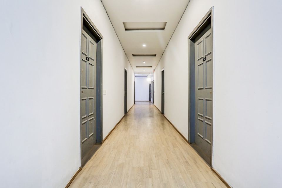 Super Townhouse Rohini Sector 23, Pitampura - Rohini Delhi, Delhi