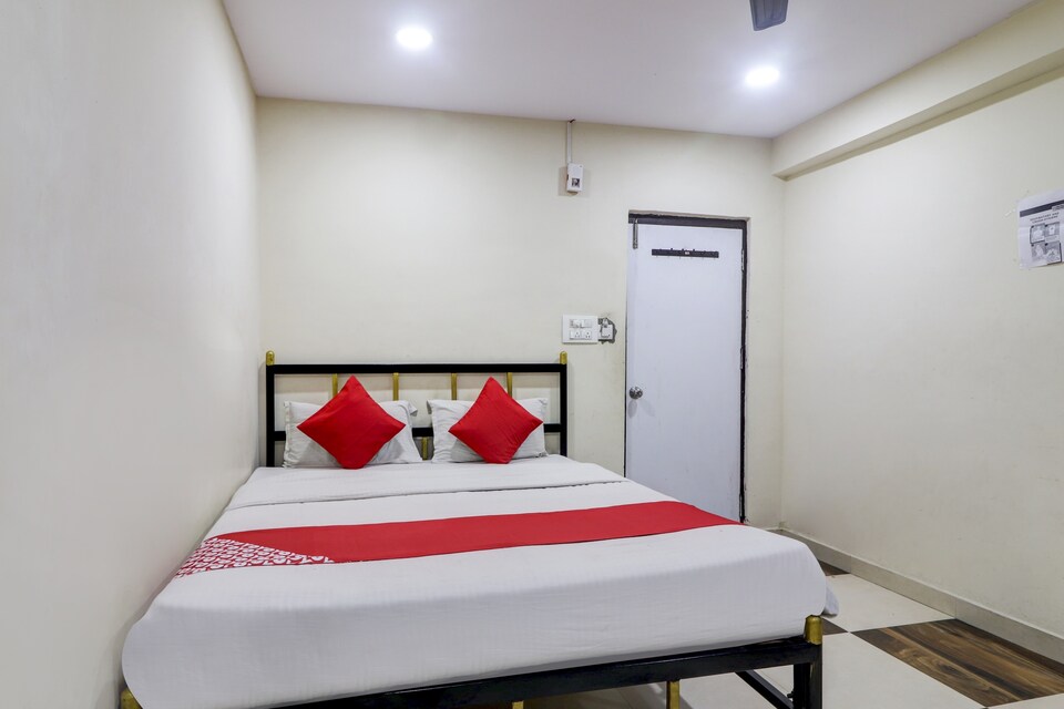 OYO 75687 Hotel Sun City, Ameerpet, Hyderabad