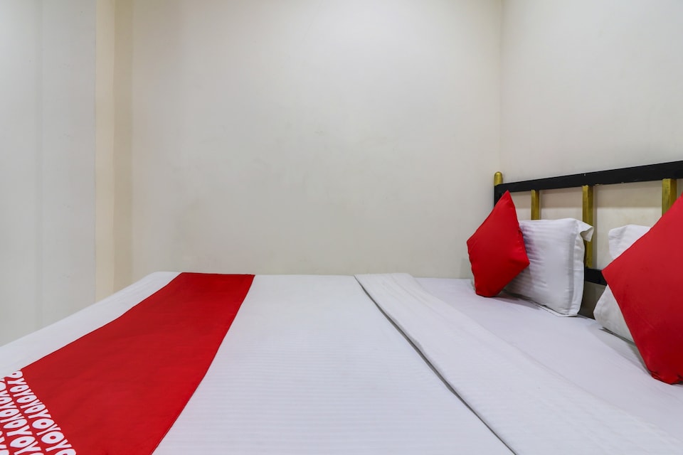 OYO 75687 Hotel Sun City, Ameerpet, Hyderabad