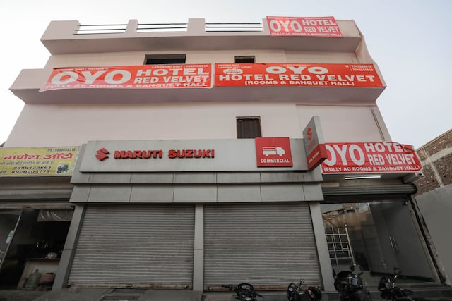 Hotel O Red Velvet Rooms & Banquet