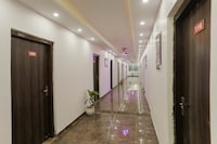 Hotel O Red Velvet Rooms & Banquet