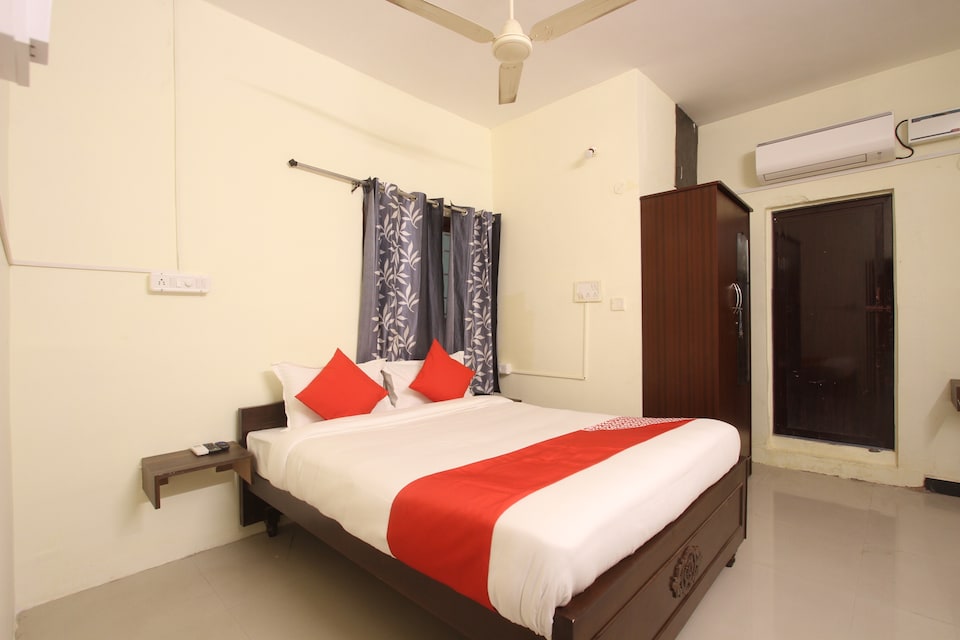 OYO Flagship 35720 Sai Renu Vadavalli, RS Puram Coimbatore, Coimbatore