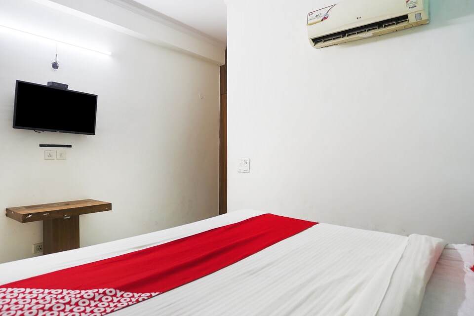 Live as NOD575, Noida Expressway SEZ, Noida