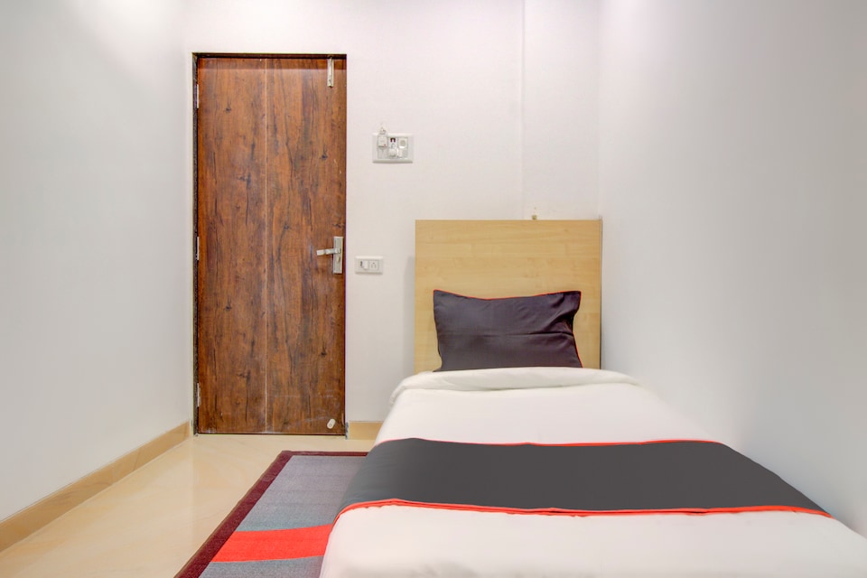 Collection O 50232 ULIFE HOTEL, Mumbai International Airport, Mumbai