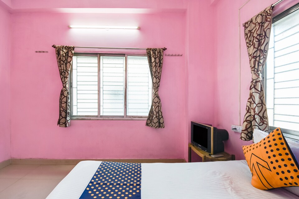 SPOT ON 75735 Om Shanti, Ruby Hospital Kolkata, Kolkata