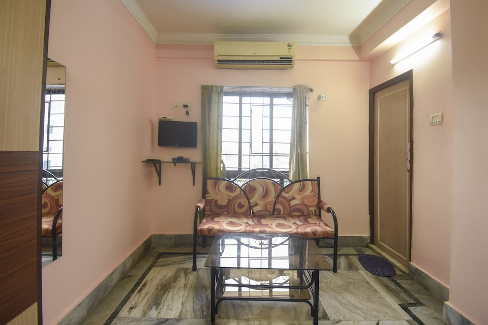 Live on KOL2233, VIP Road Kolkata, Kolkata