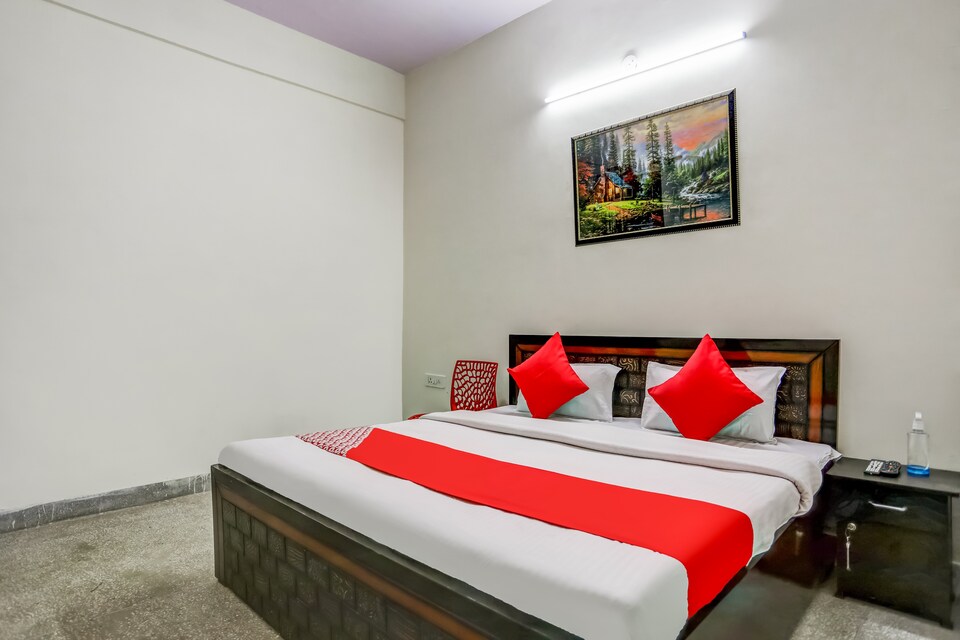 OYO 75764 West Inn Guest House, Paschim Vihar, Delhi