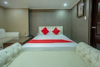 OYO 700 Pj Inn Hotel