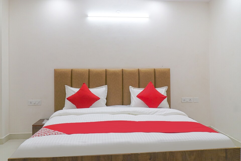 OYO Leisurrestay Near V3s Mall, Anand Vihar Delhi, Delhi