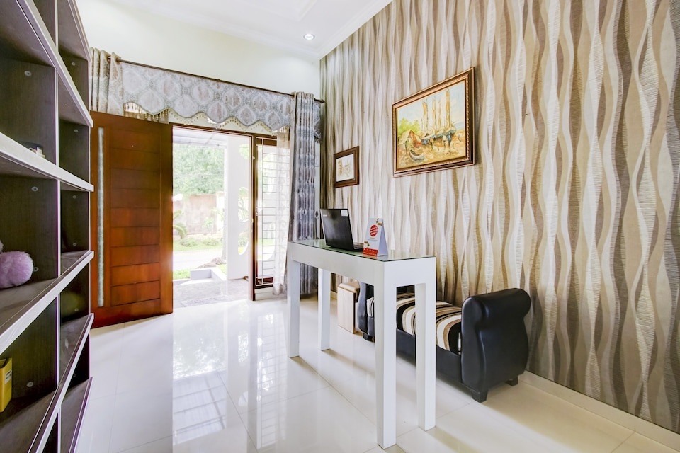 OYO 90006 Griya Dieng Family Syariah, Malang Malang, Malang