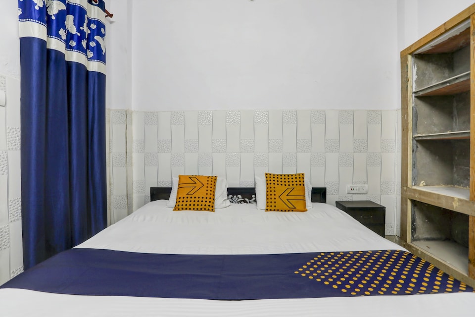 SPOT ON 75823 S S Palace, Corporate Complex, Agra