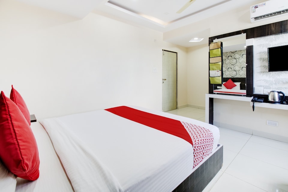 OYO 75827 Rotano Suites, Yehalanka Bangalore, Bangalore