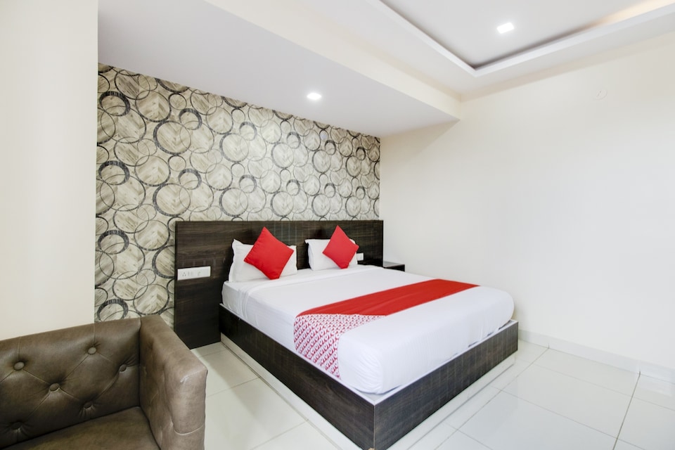 OYO 75827 Rotano Suites, Yehalanka Bangalore, Bangalore