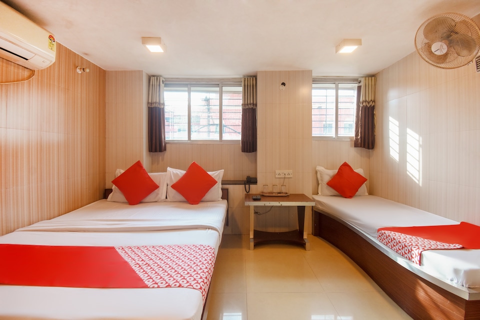 OYO 75834 Akash Hotel Howrah, Howrah Kolkata, Kolkata