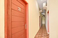 OYO 90010 Faster Inn 2