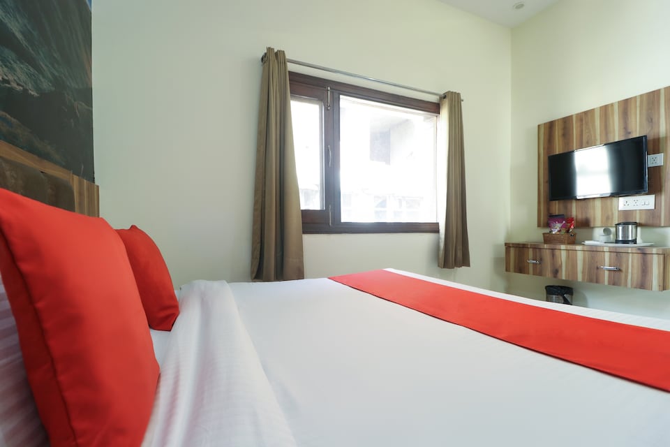 Capital O 75851 Smart Suite, Golden Temple Road Amritsar, अमृतसर