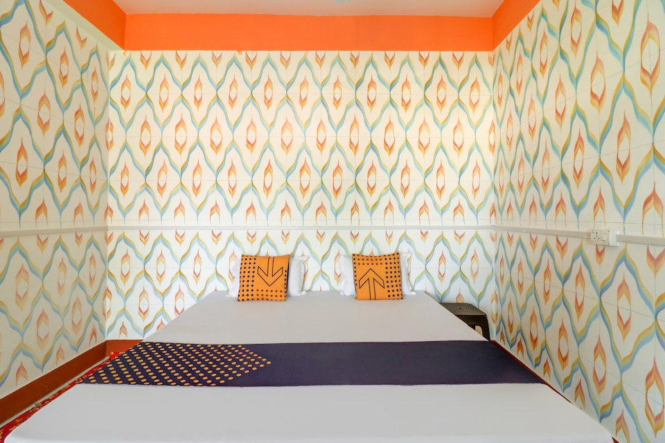 SPOT ON 75855 Rps Resort, Jhusi, Prayagraj