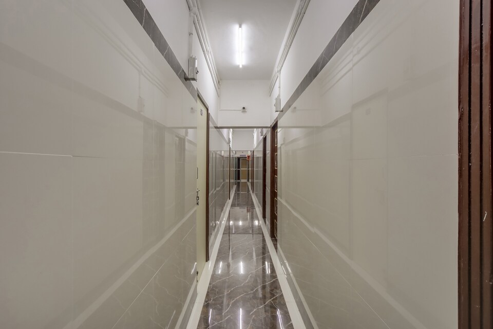 OYO 75862 Ammayi Hotel - Temple Opposite, Tiruvannamalai, Tiruvannamalai