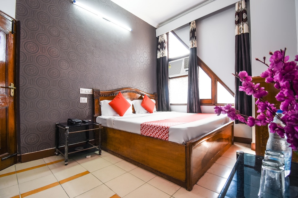 OYO 75863 Hotel Prem Prakash, Ludhiana Railway Station, Ludhiana