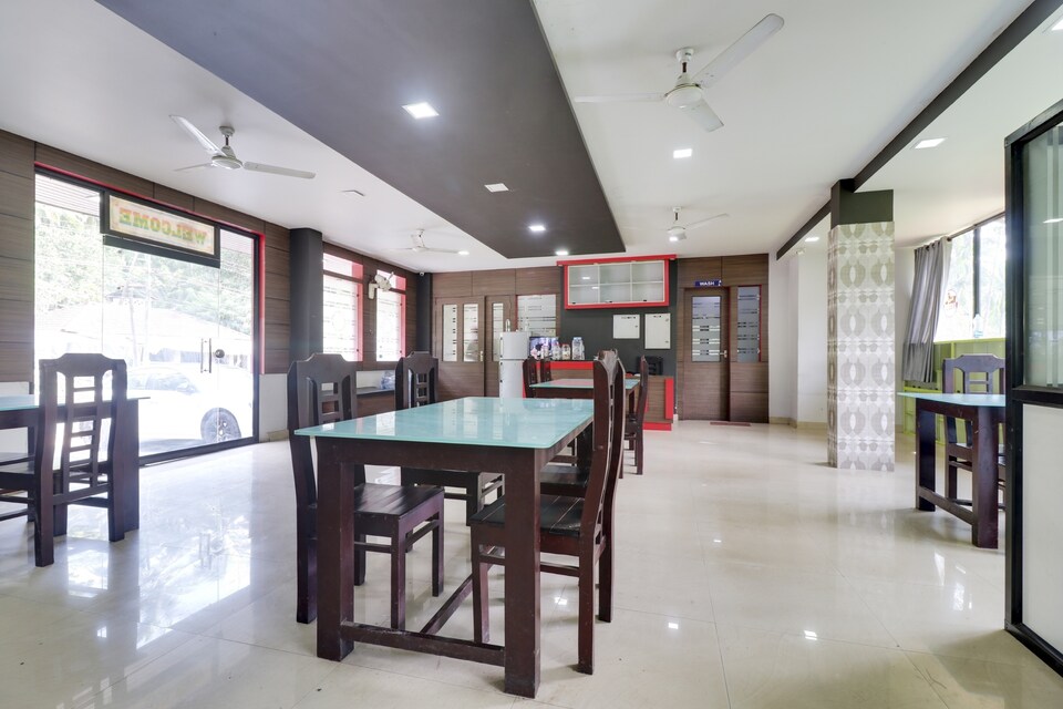 OYO 75864 Malabar Palace, Calicut City, Calicut