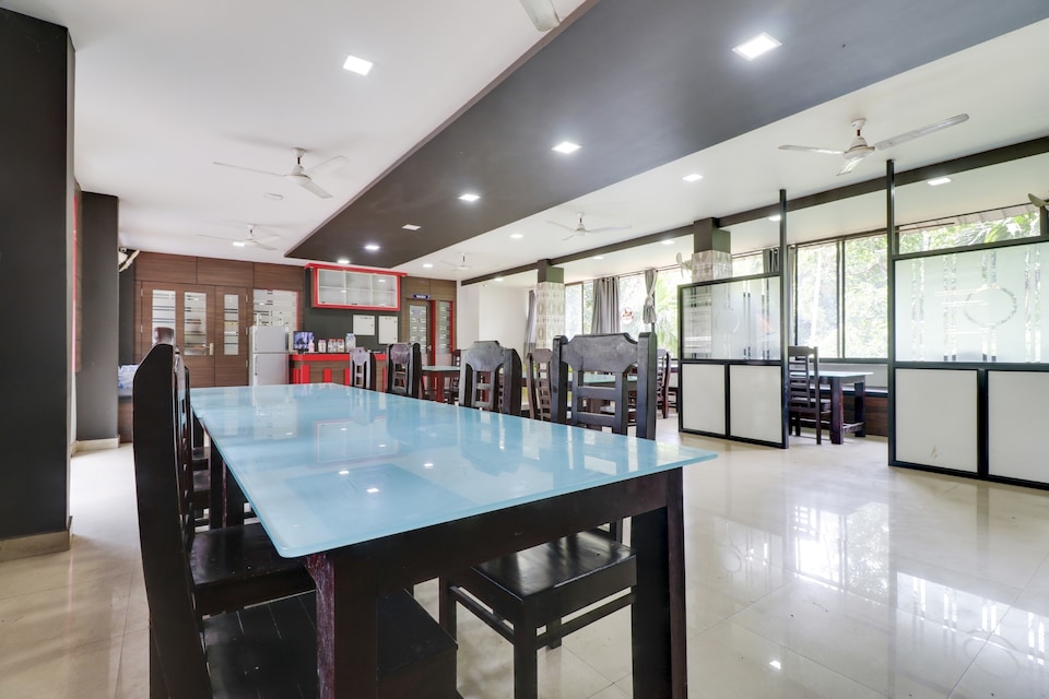 OYO 75864 Malabar Palace, Calicut City, Calicut