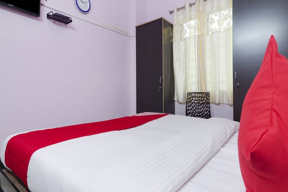 Flagship Royal Luxury Rooms Near Shilparamam, Gachibowli, Hyderabad