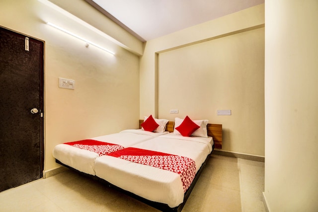 Hotel O JV Colony Near KFC Gachibowli