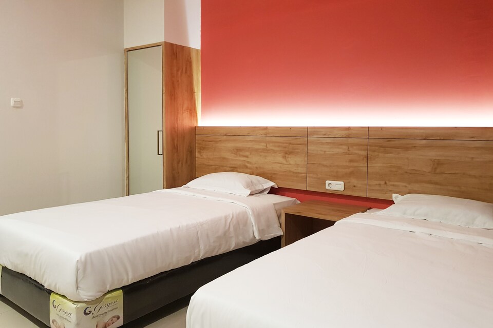 OYO 90015 Platinum Guest House, Medan, Medan