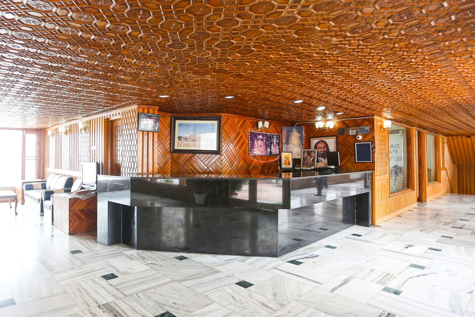 OYO 6393 Hotel Subash Palace, Patnitop, Patnitop