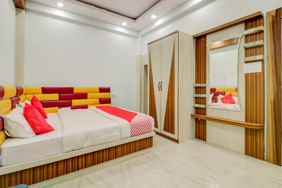 OYO Rishi Raj Hotel & Resort, Ayudha Bypass, Bhopal