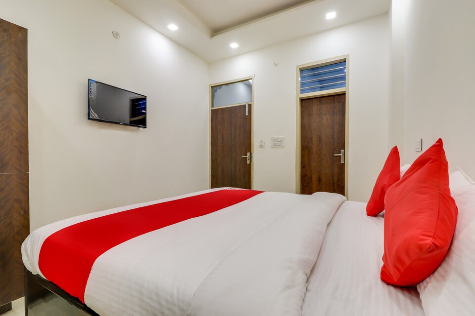 Live on DEL2278 , Airport-Dwarka Delhi, Delhi