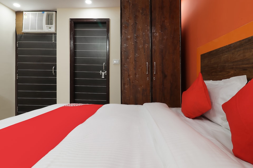 Hotel O Maharaja Gold, Dwarka Delhi, Delhi