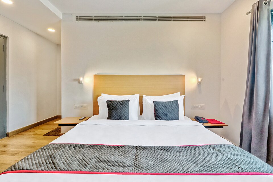 OYO Townhouse 202 Hotel Aarya Enclave, Ruby Hospital Kolkata, Kolkata