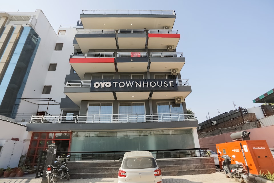 OYO Townhouse 304, Medanta, Gurgaon