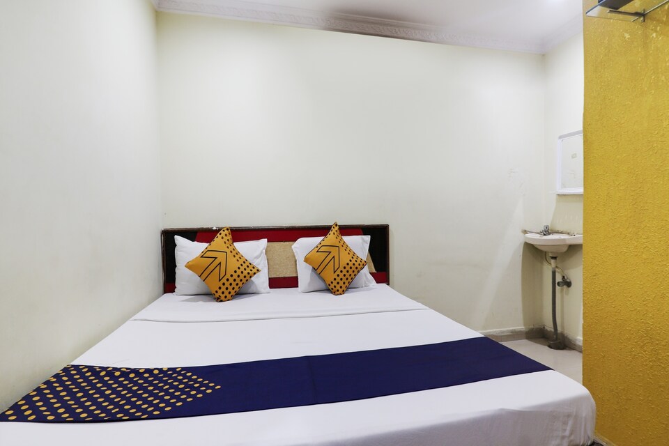 SPOT ON 75920 Midtown  Guest House, Ameerpet, Hyderabad