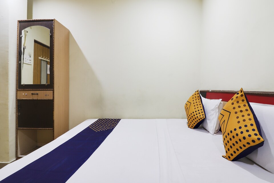 SPOT ON 75920 Midtown  Guest House, Ameerpet, Hyderabad