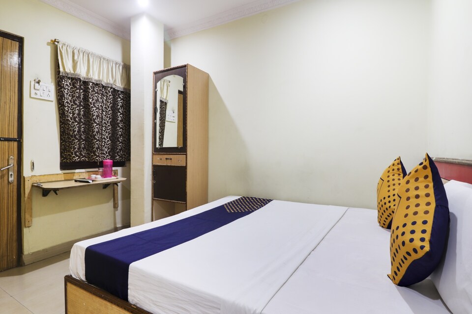 SPOT ON 75920 Midtown  Guest House, Ameerpet, Hyderabad