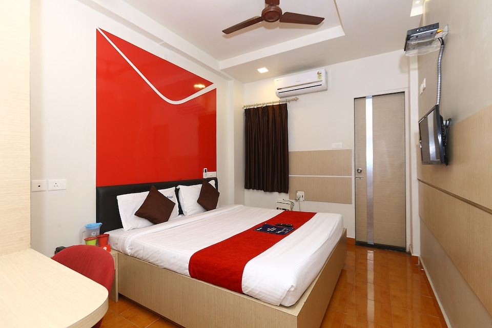 OYO 968 Hotel Poigai, Koyambedu Chennai, Chennai