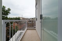 Collection O near Ambarrukmo Plaza Mall formerly Damar Kusumo Guest House