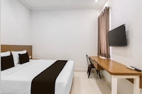 Collection O near Ambarrukmo Plaza Mall formerly Damar Kusumo Guest House