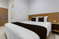 Collection O near Ambarrukmo Plaza Mall formerly Damar Kusumo Guest House