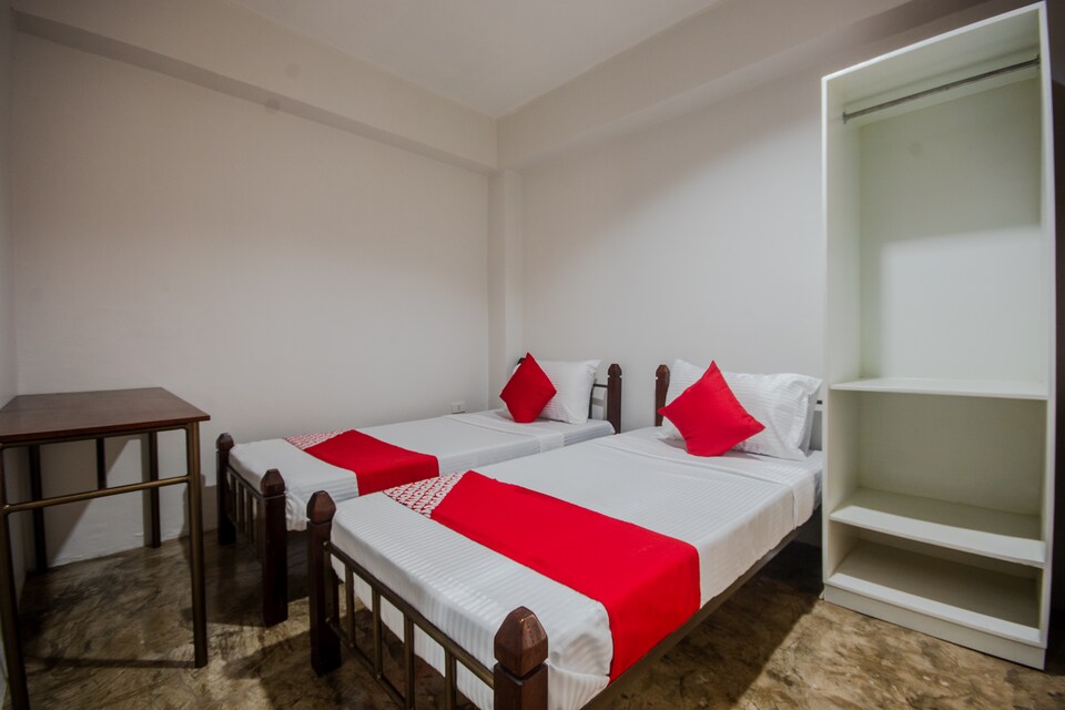 OYO 703 Gplace, Cebu City, Cebu