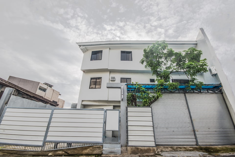 OYO 703 Gplace, Cebu City, Cebu