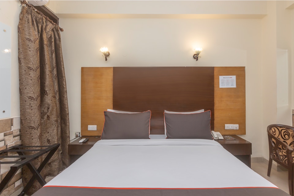 Collection O 16365 Delight Inn Near Chattarpur Mandir, Chhatarpur Delhi, Delhi