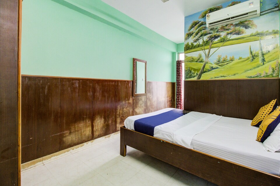 SPOT ON Golden Guest House Near Sri Amruth Chithra Mandira, Kalyan Nagar Bangalore, Bangalore