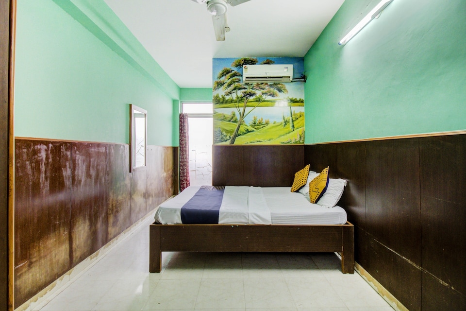 SPOT ON Golden Guest House Near Sri Amruth Chithra Mandira, Kalyan Nagar Bangalore, Bangalore
