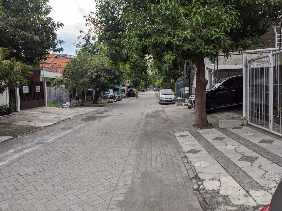 OYO 90036 Griya Koe, Dukuh Pakis, Surabaya