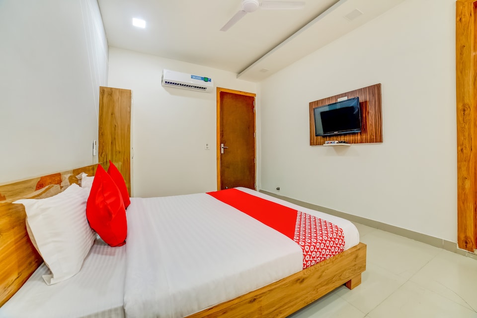 OYO 75995 Hotel Downtown, Hisar, Hisar