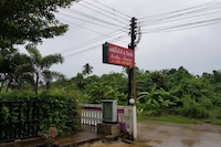 OYO 75352 Hotel Family House And Resort Phetchaburi